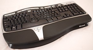 Microsoft Natural Ergonomic Desktop 7000